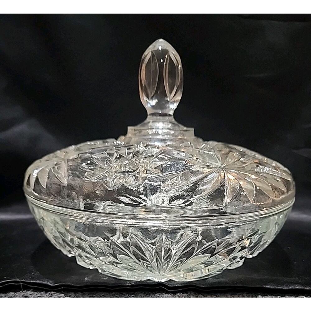 Vintage Anchor Hocking Star Of David Press Cut Glass Candy Dish w/ lid 7" Round - Picture 3 of 10